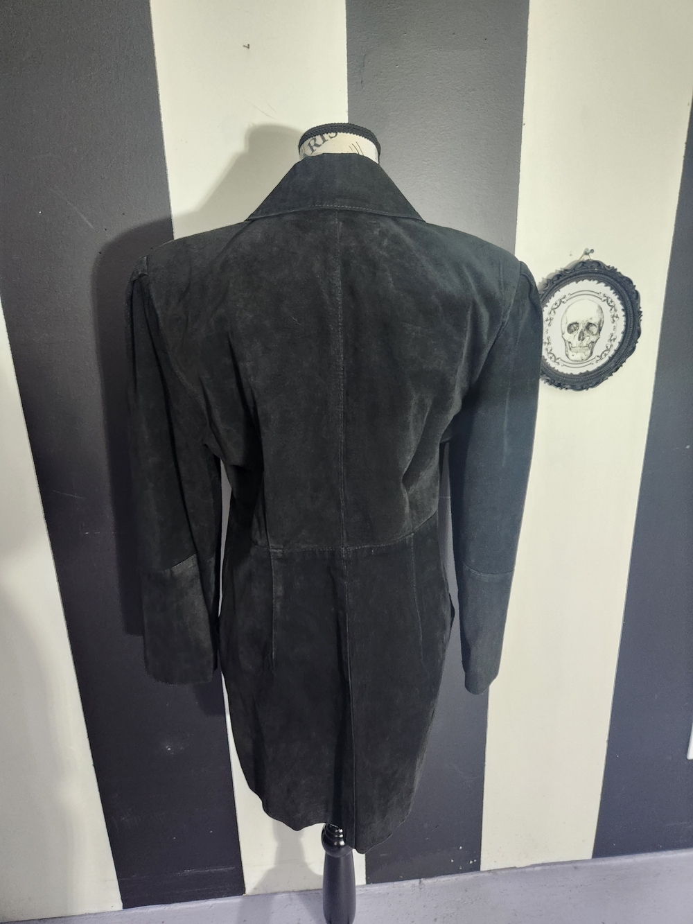 Vintage Black Suede Trench Coat - Picture 4 of 4